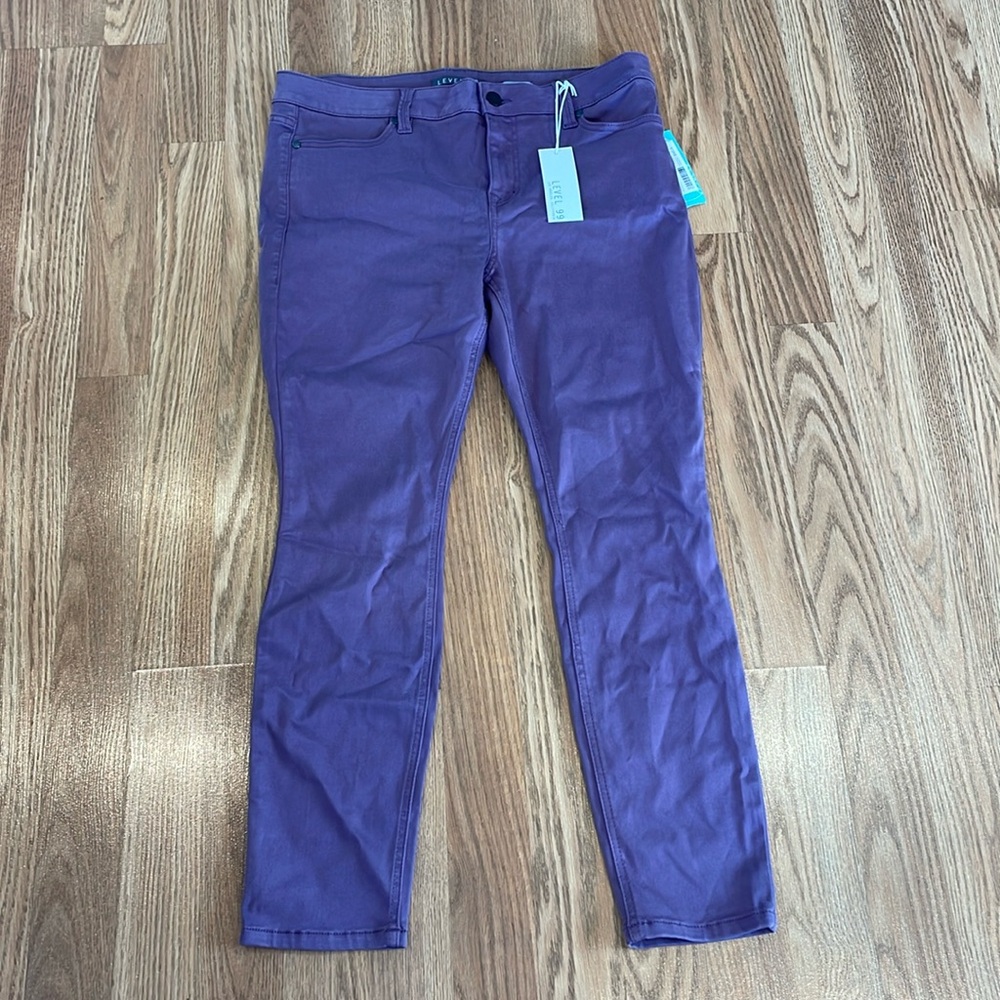 Level 99 size 12 petite purple pants.